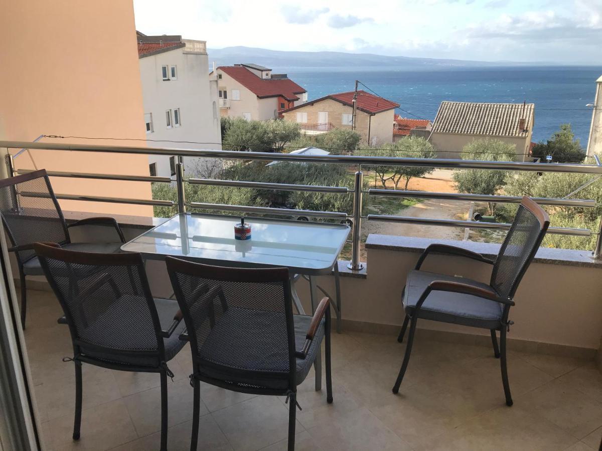 Gala Apartments Omiš Esterno foto