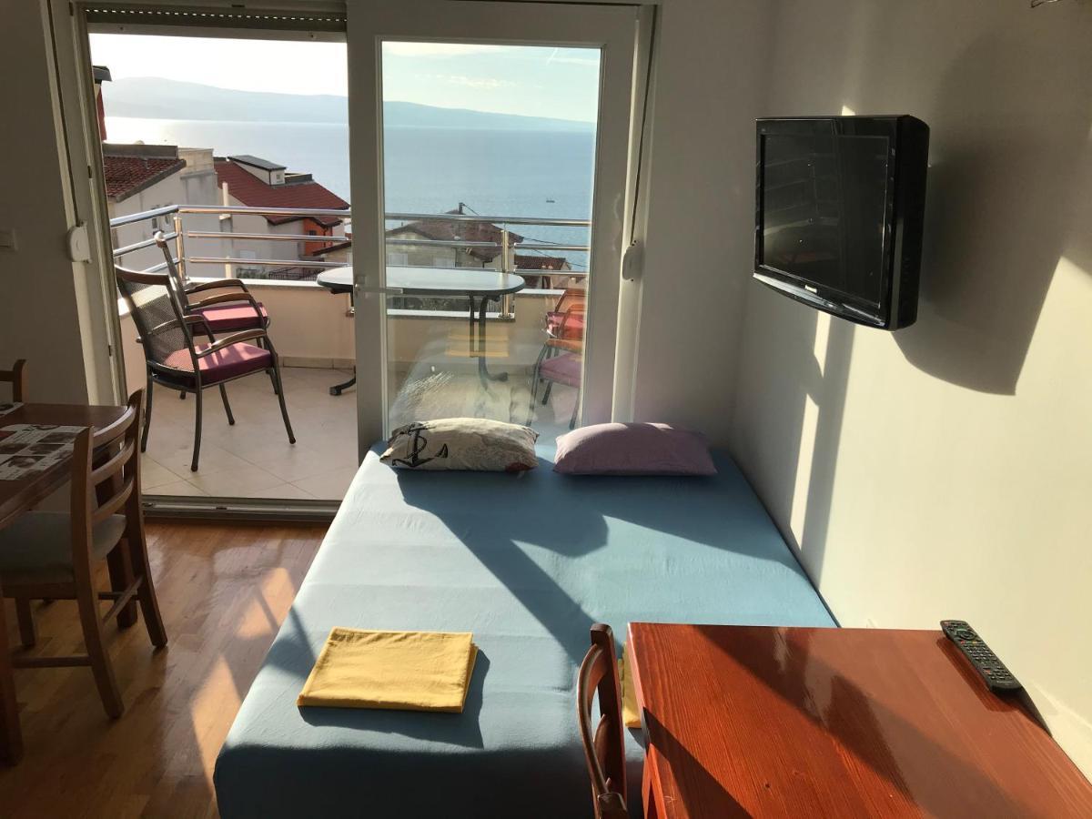 Gala Apartments Omiš Esterno foto
